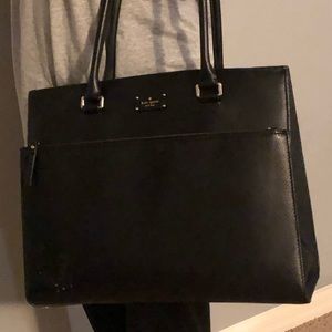 black tote bag